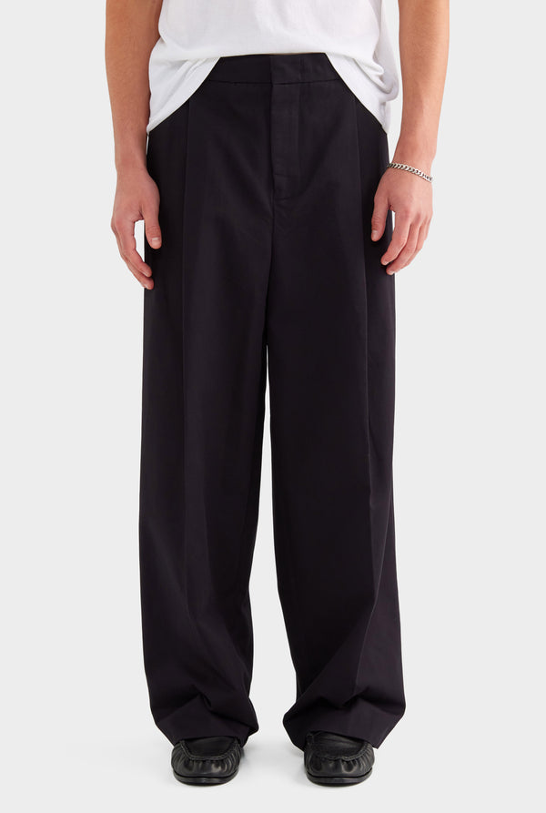 Relaxed Pleated Cotton Twill Trouser - Black