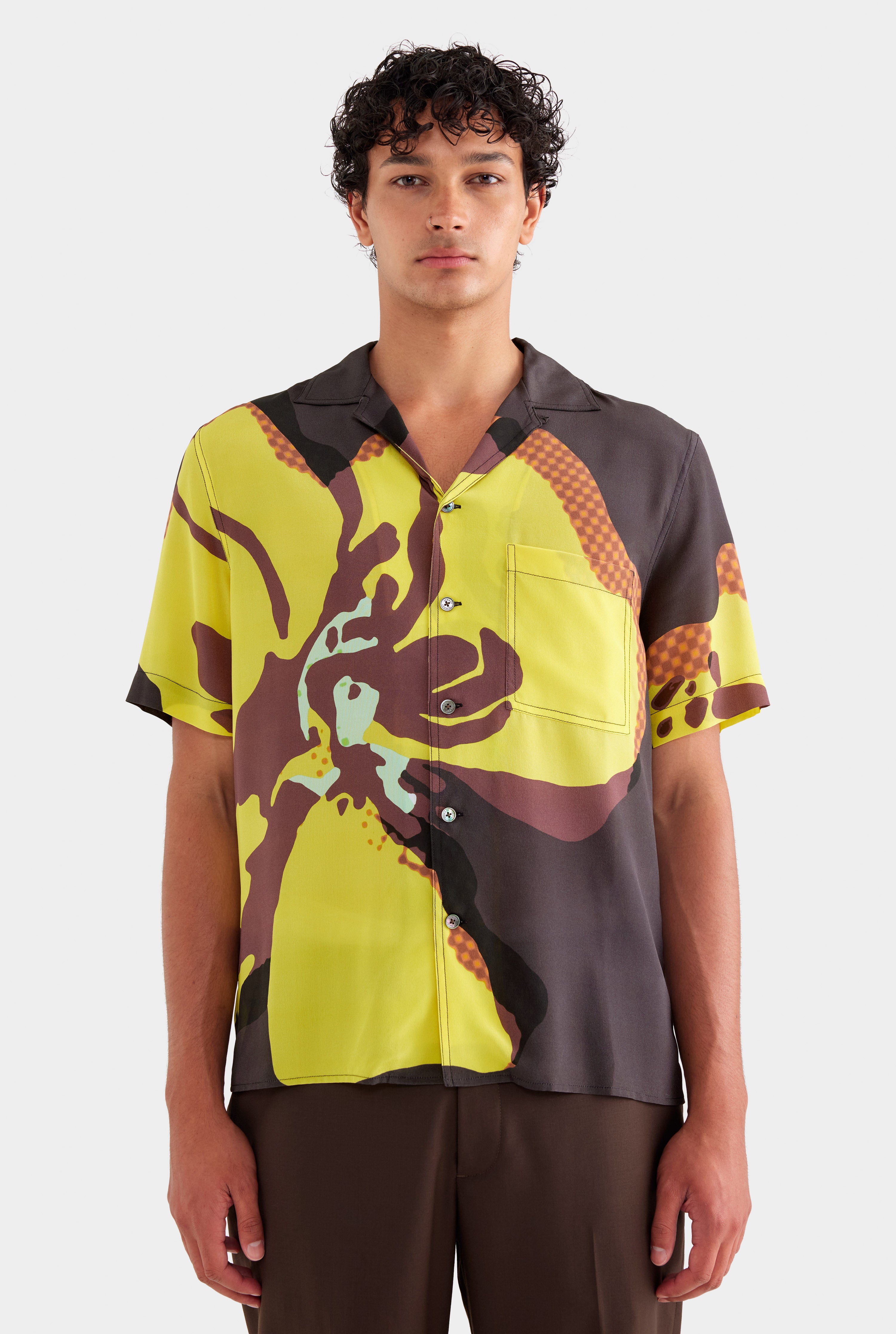 Mens Flat Hem Short Sleeve Silk Camp Collar Shirt in Print