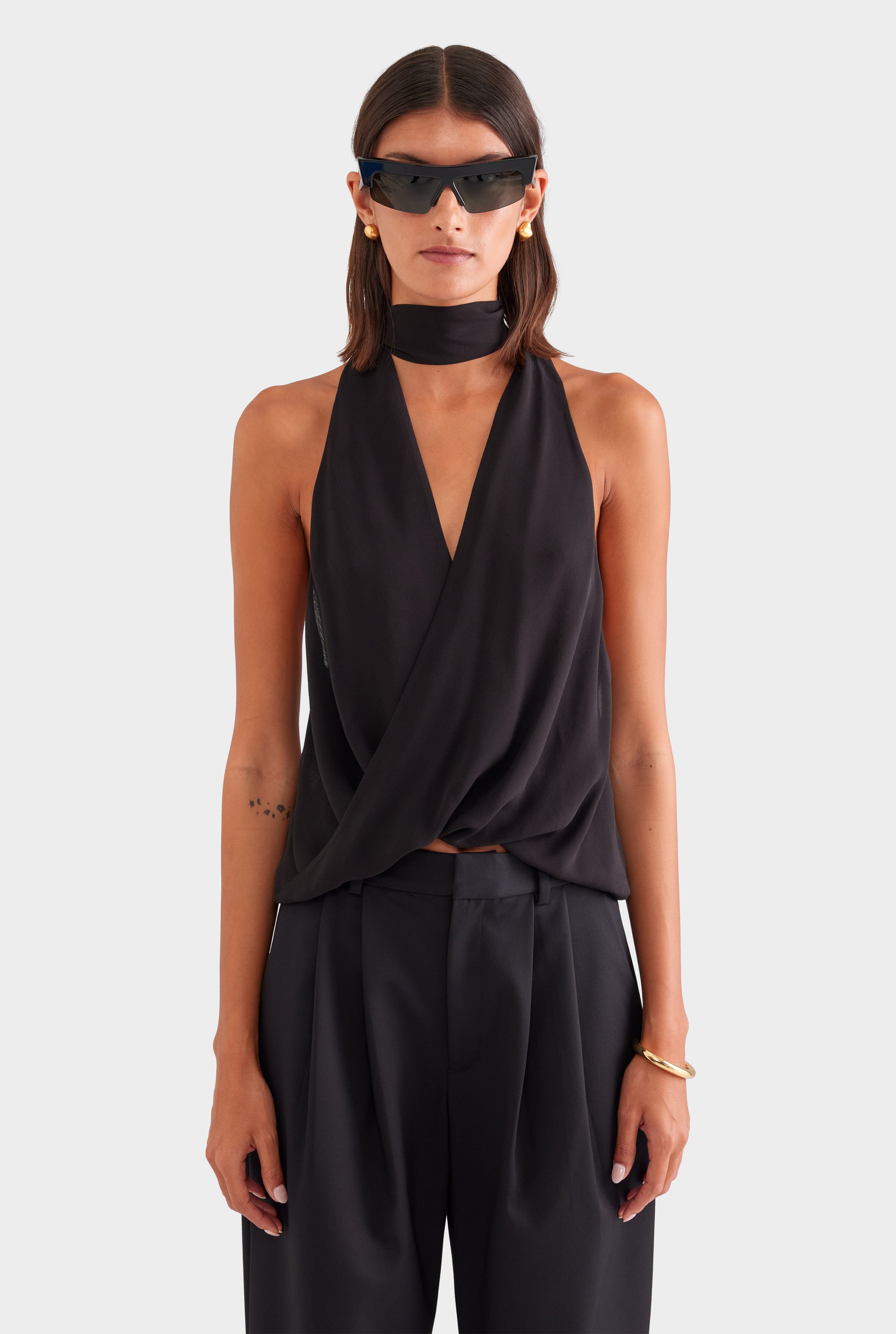 Venroy Pattern Silk Twist Plunge Top Black | Venroy – VENROY