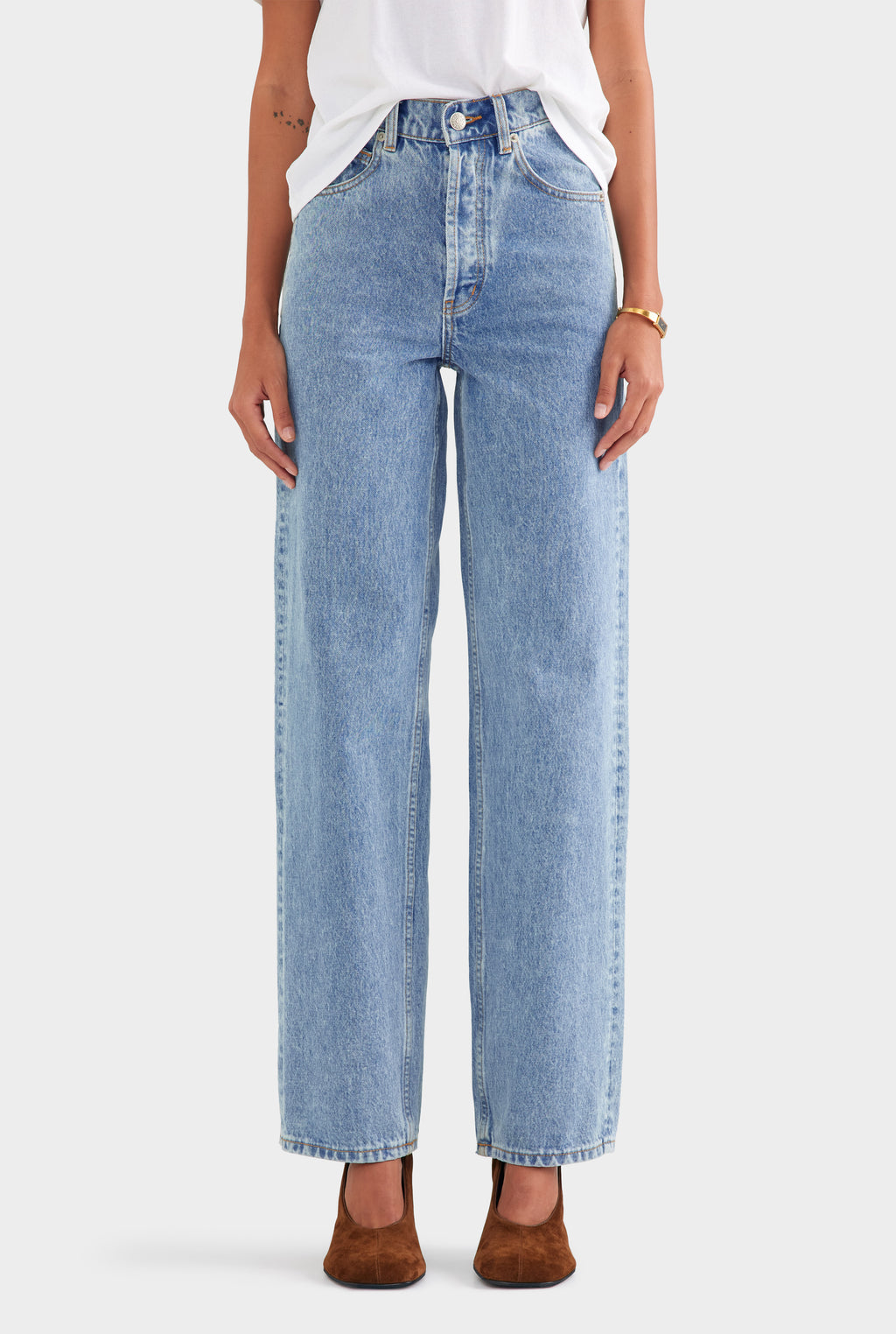 Straight Leg Jean - Light Blue