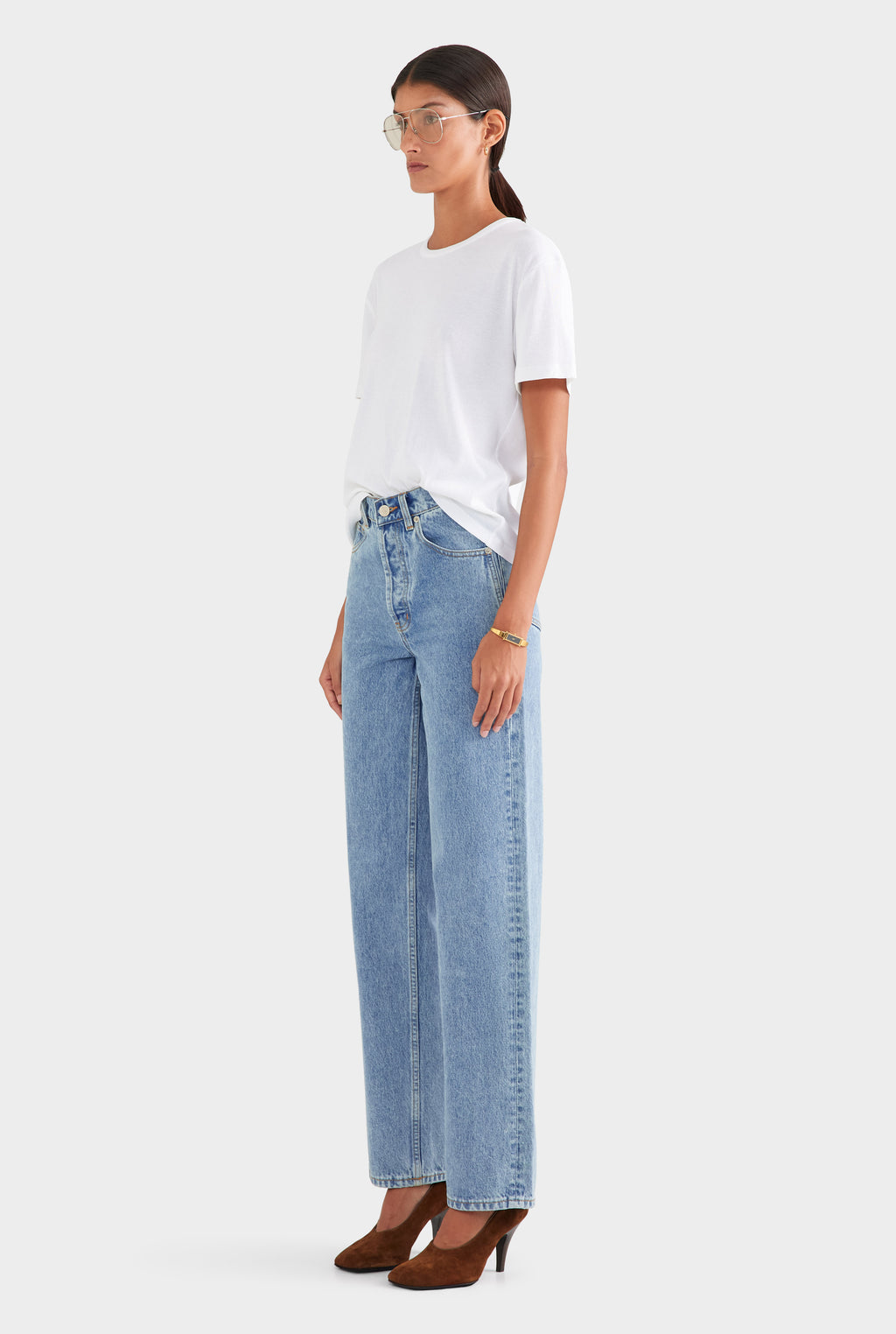 Straight Leg Jean - Light Blue