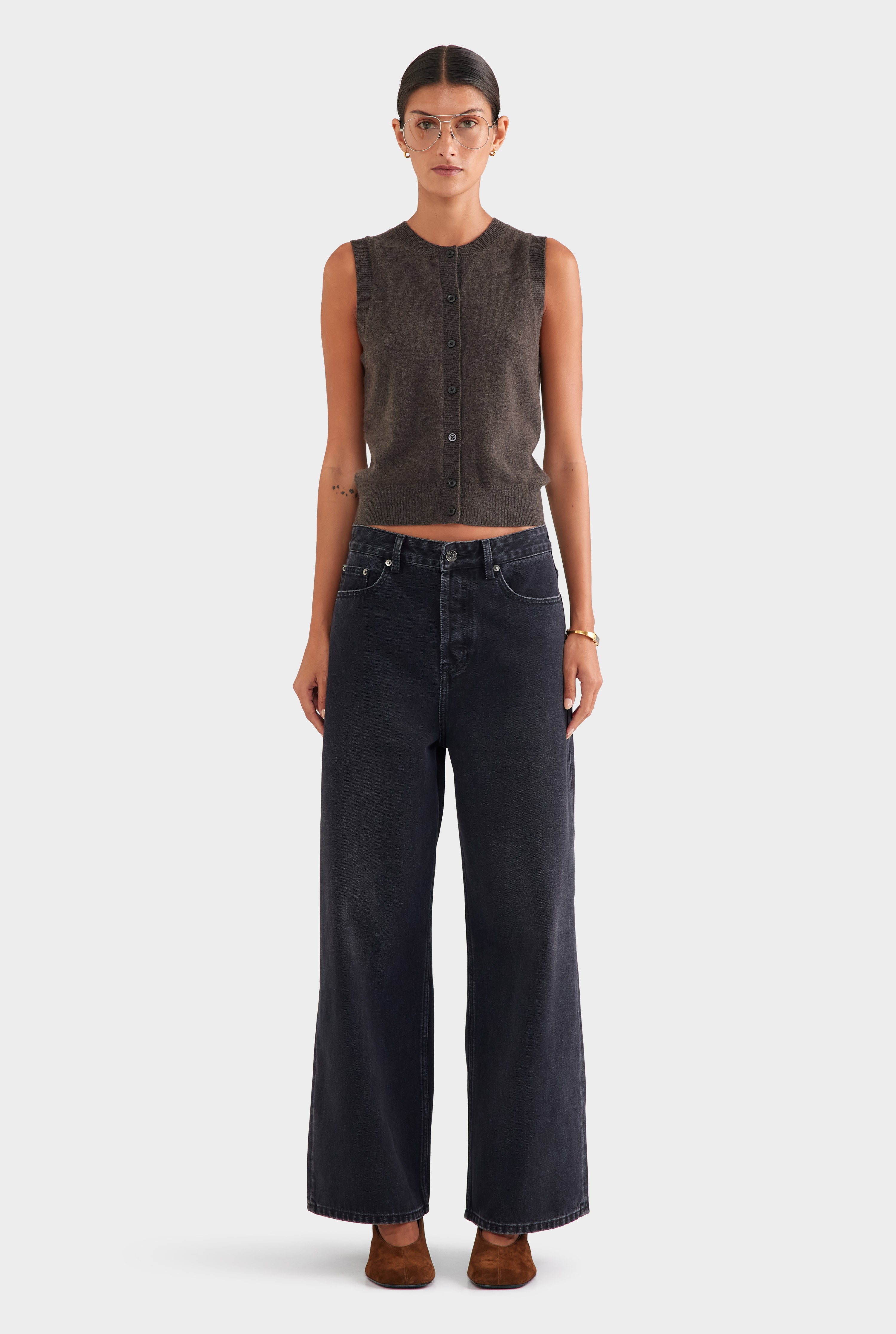 Relaxed Low Rise Denim Jean - Washed Black