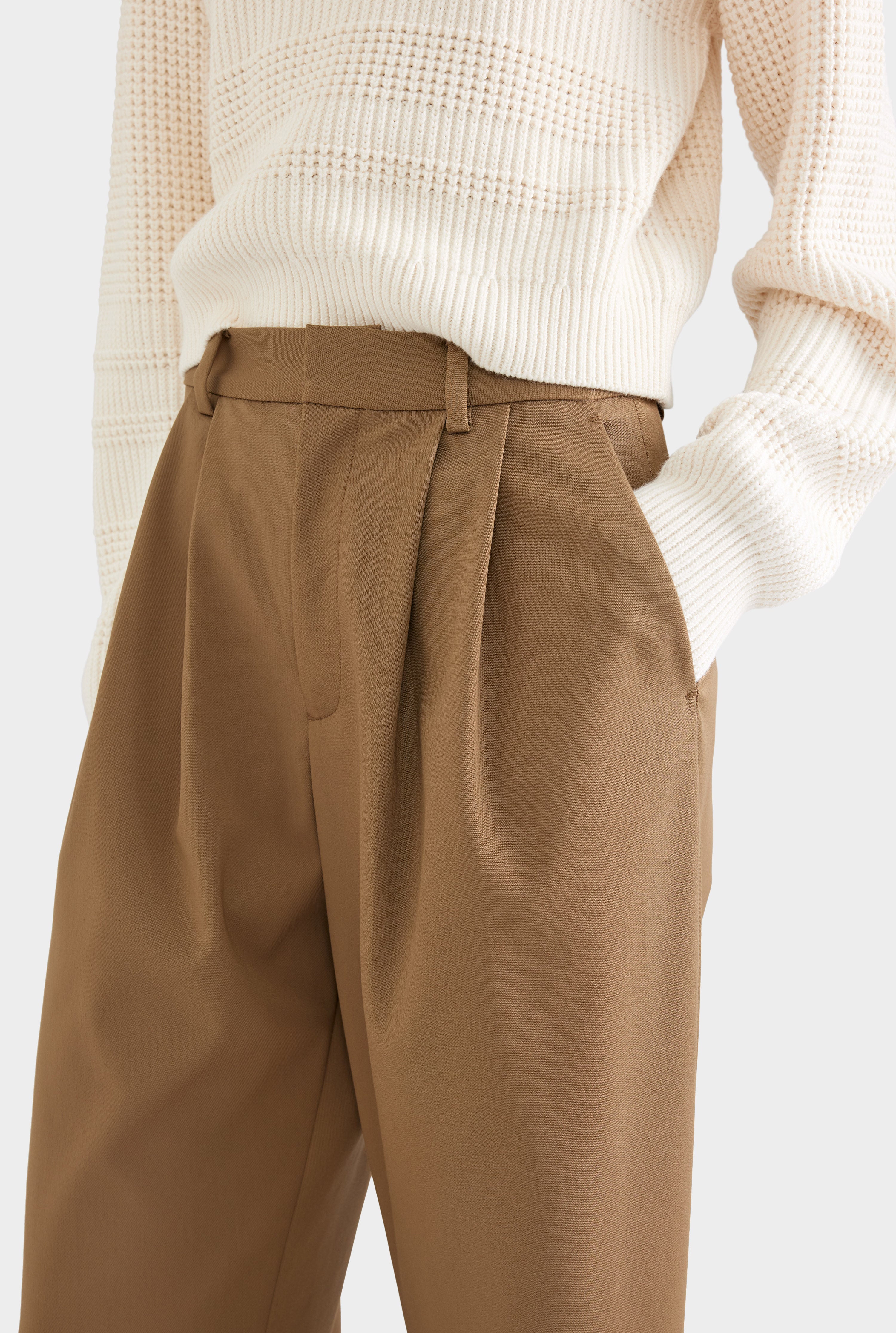 Wool Twill Tapered Pleat Trouser Olive | Venroy – VENROY