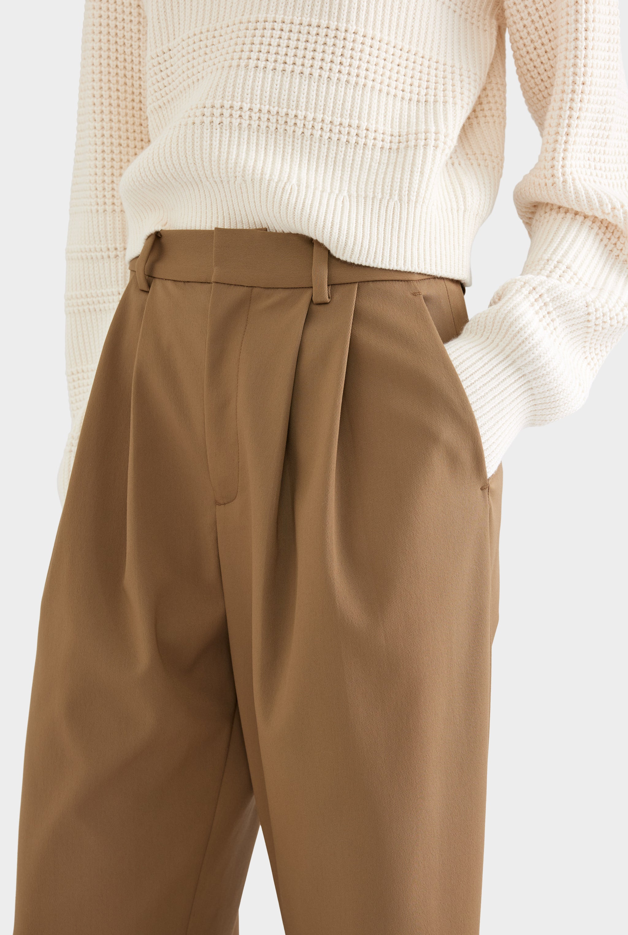 Wool Twill Tapered Pleat Trouser - Olive