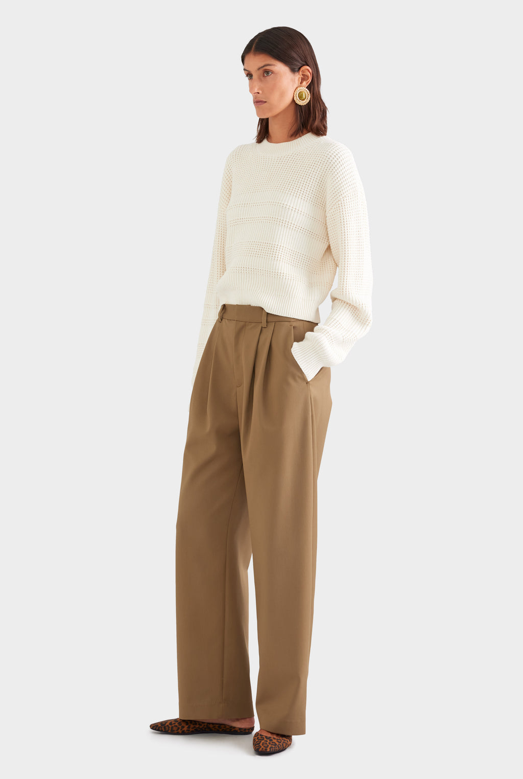 Wool Twill Tapered Pleat Trouser - Olive