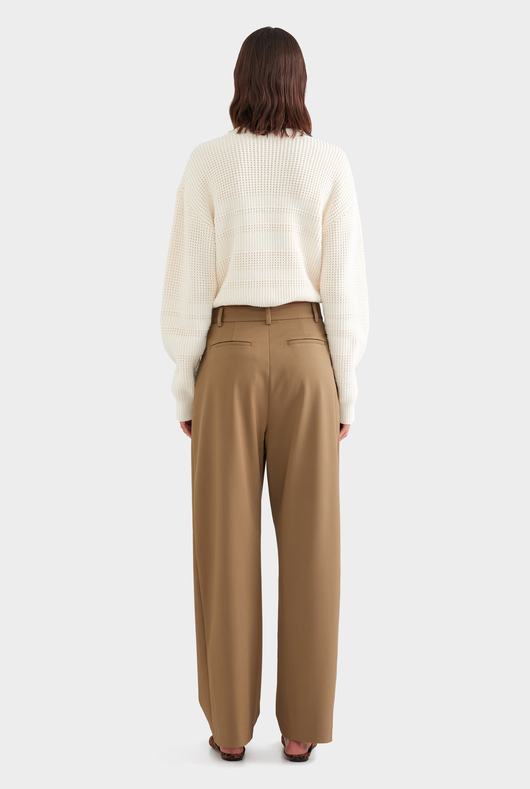 Wool Twill Tapered Pleat Trouser - Olive