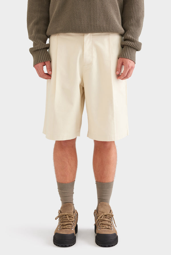 Cotton Canvas Pleated Bermuda Short - Cream