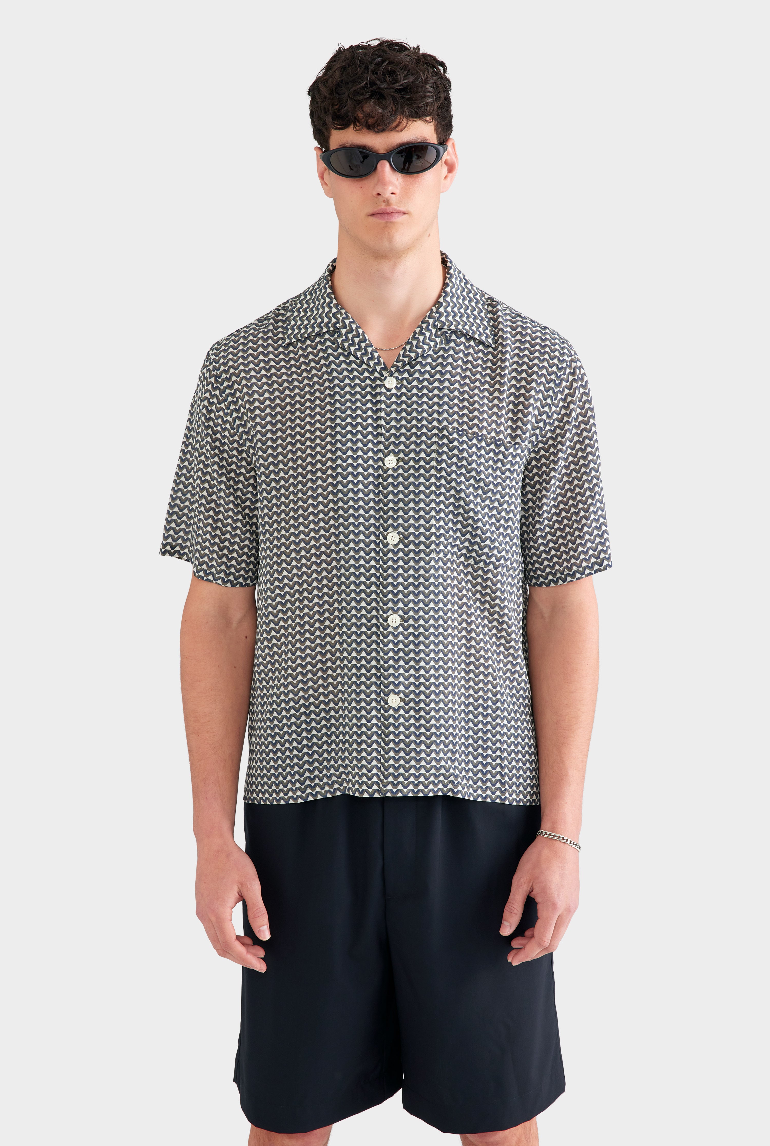 Short Sleeve Silk Camp Collar Shirt - Cream/Navy/Brown V Monogram