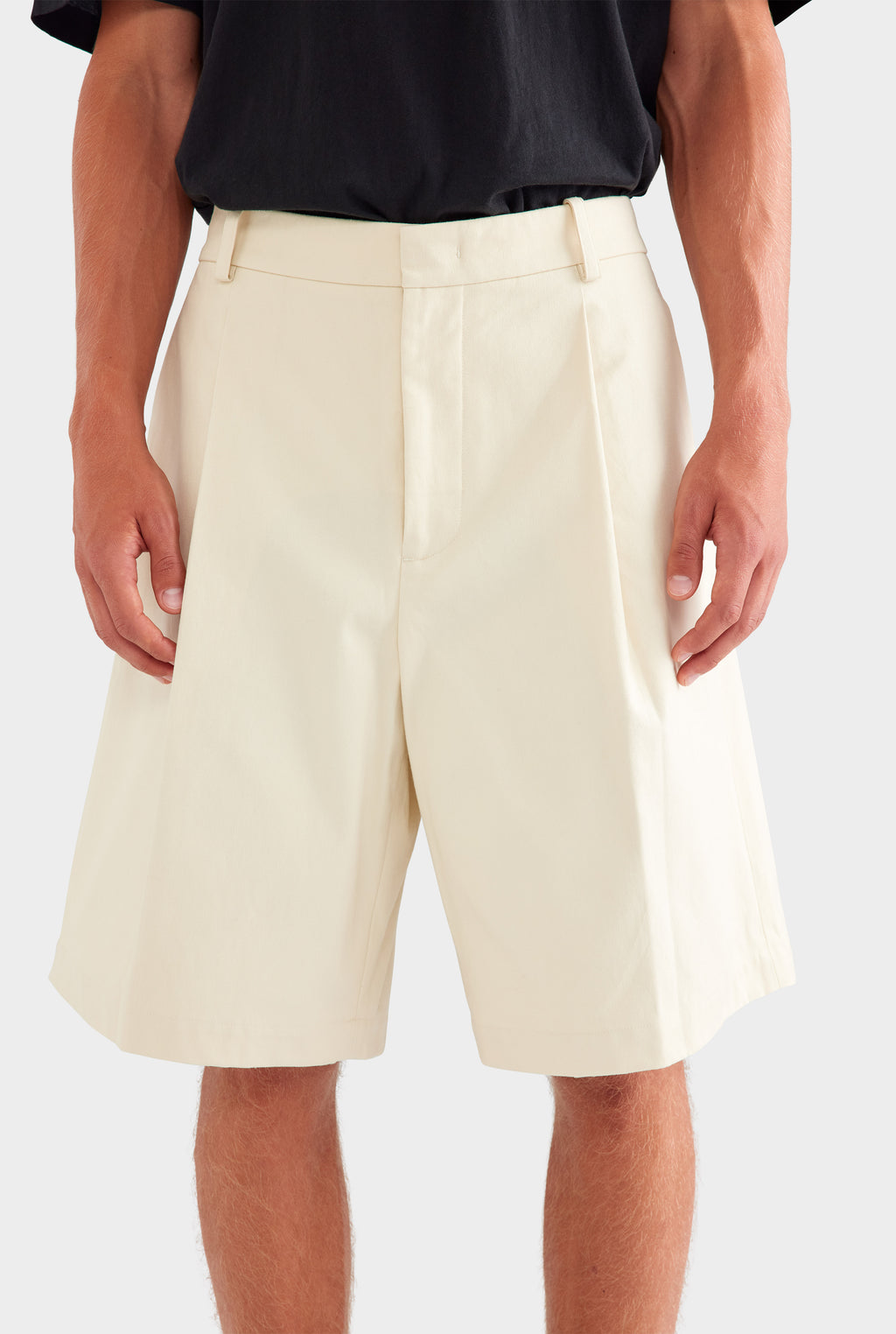 Cotton Canvas Pleated Bermuda Short - Cream