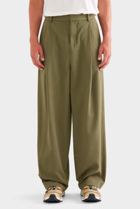 Relaxed Pleated Cotton Twill Trouser - Olive