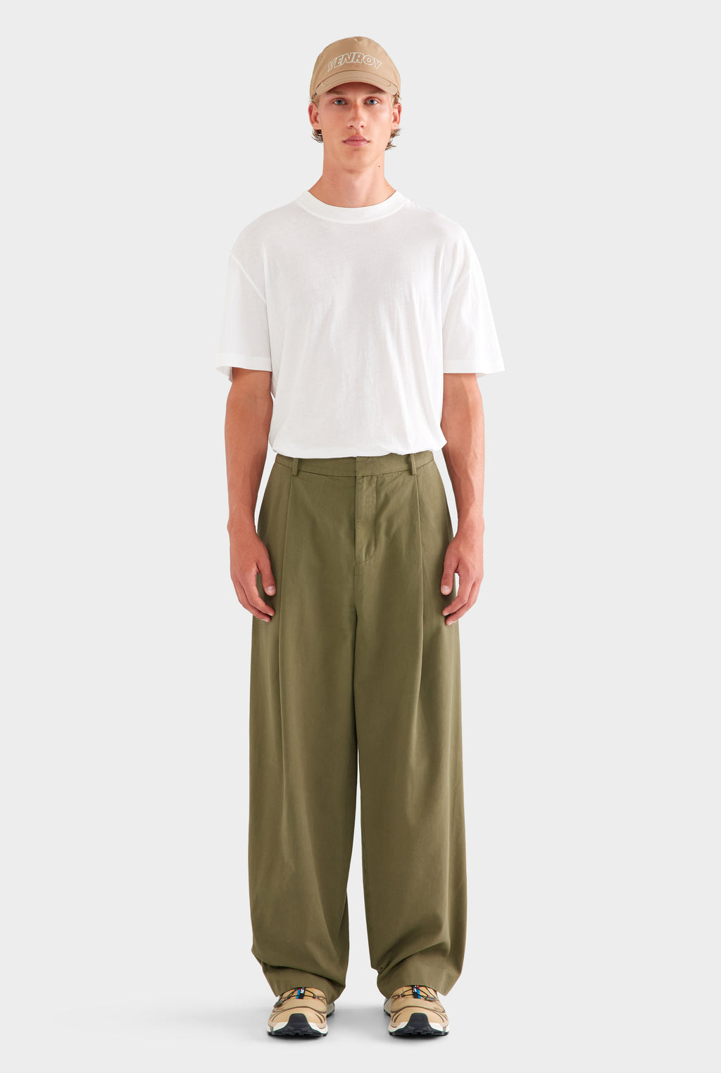 Relaxed Pleated Cotton Twill Trouser - Olive