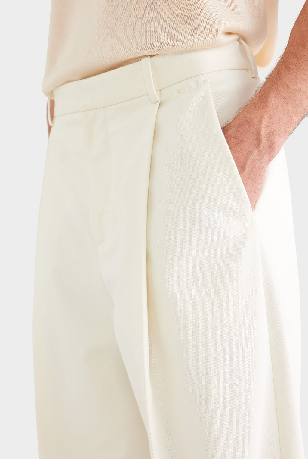 Relaxed Pleated Cotton Twill Trouser - Cream