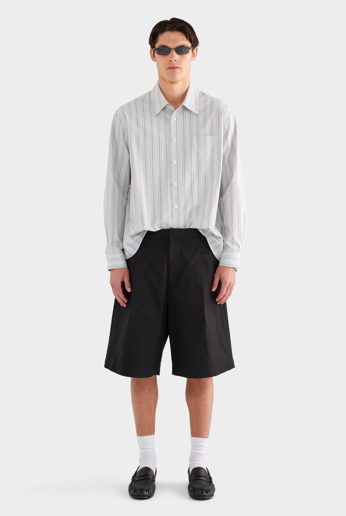 Cotton Canvas Pleated Bermuda Short - Black