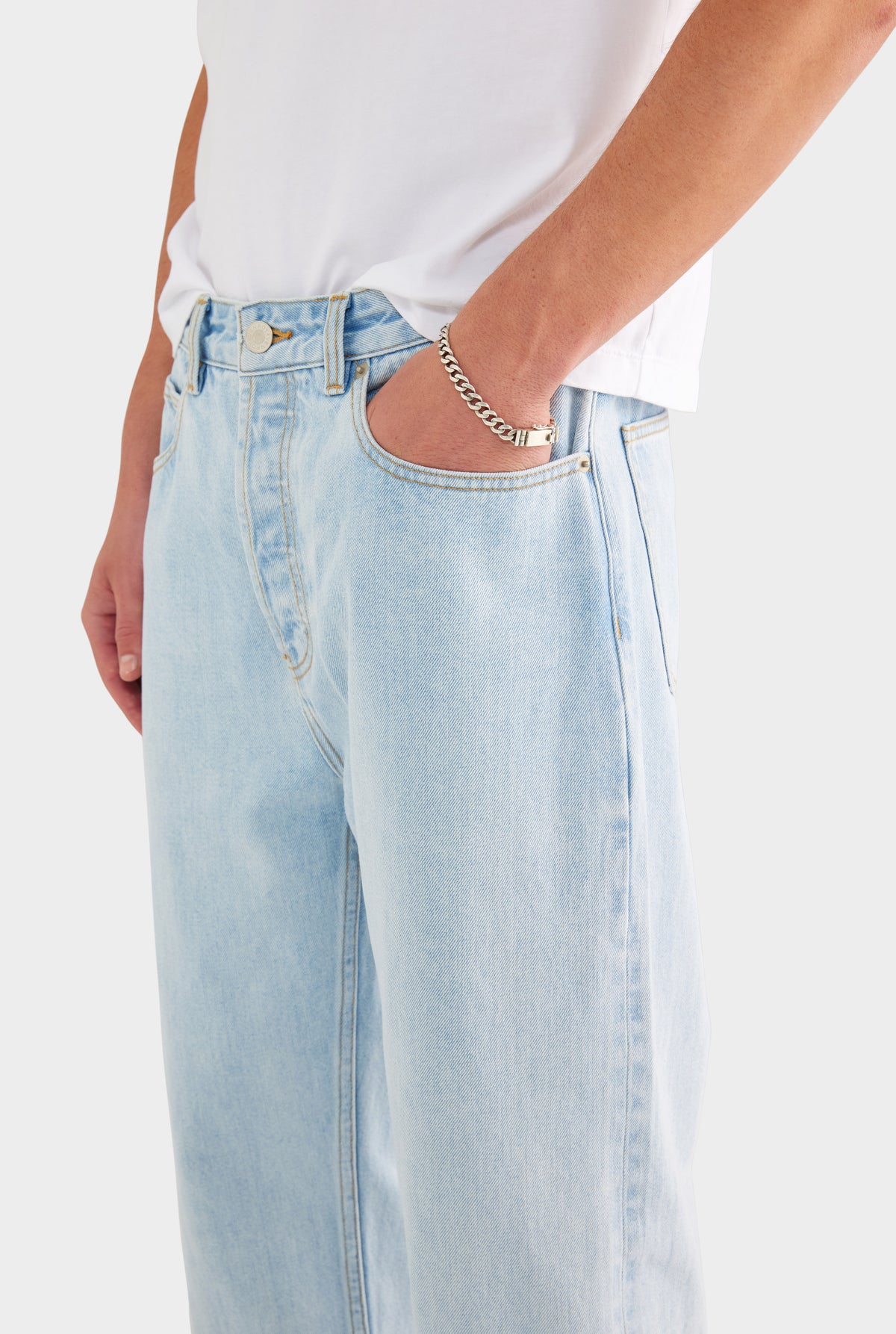 Straight Leg Denim Jean - Light Vintage Blue - 28