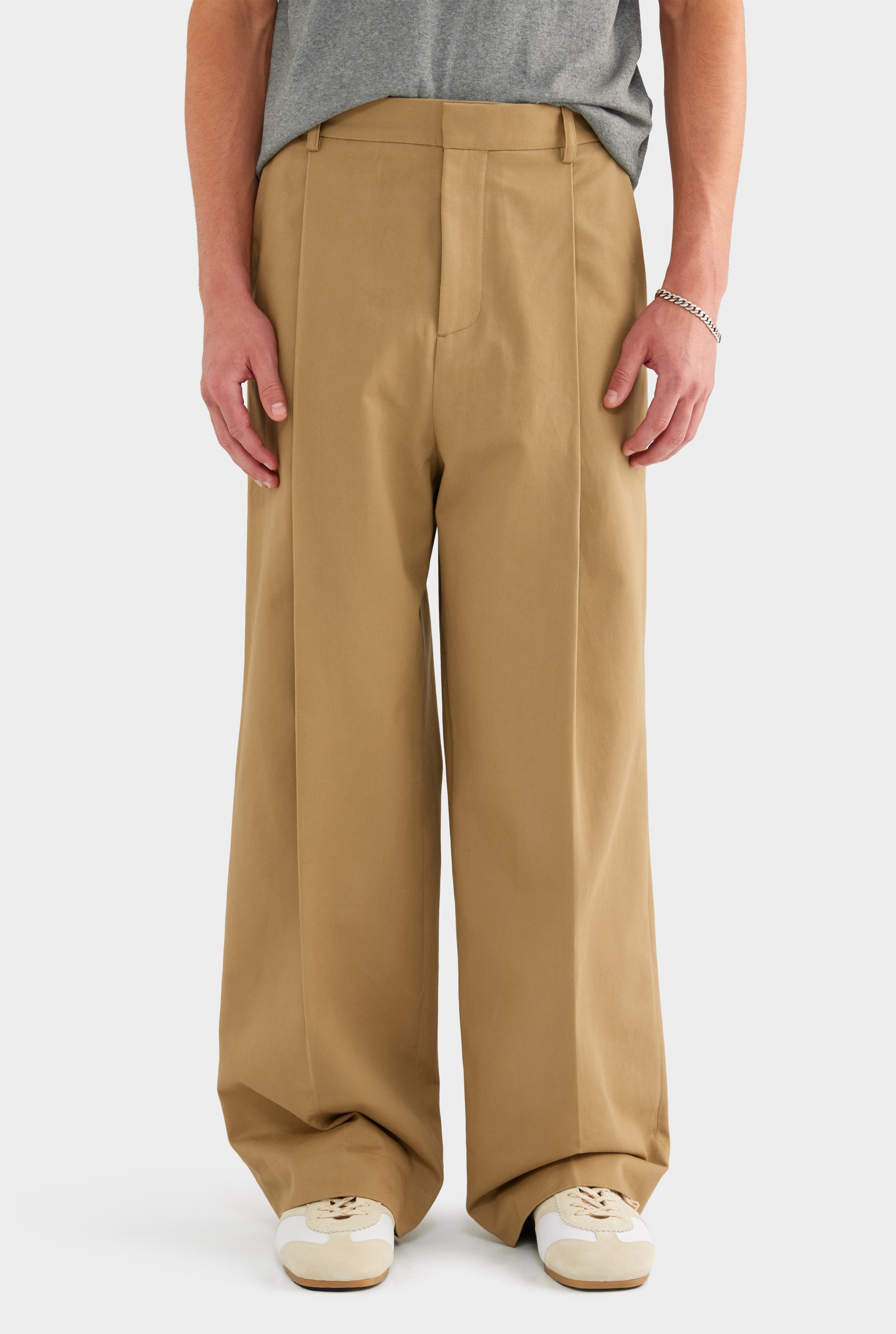 Relaxed Pleated Cotton Twill Trouser - Khaki - 100% Cotton / Khaki / 28