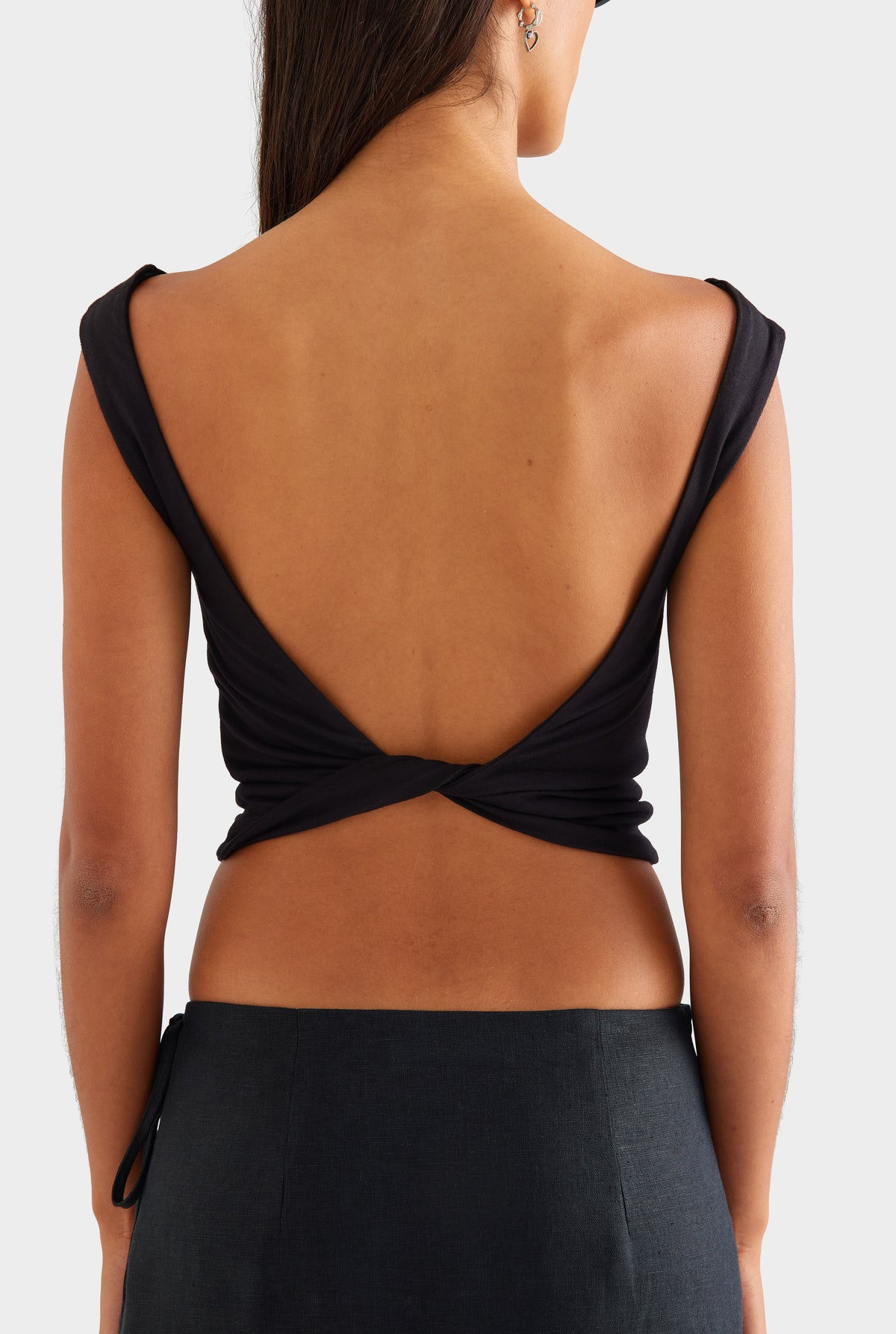 Twist Back Boat Neck Top - Black