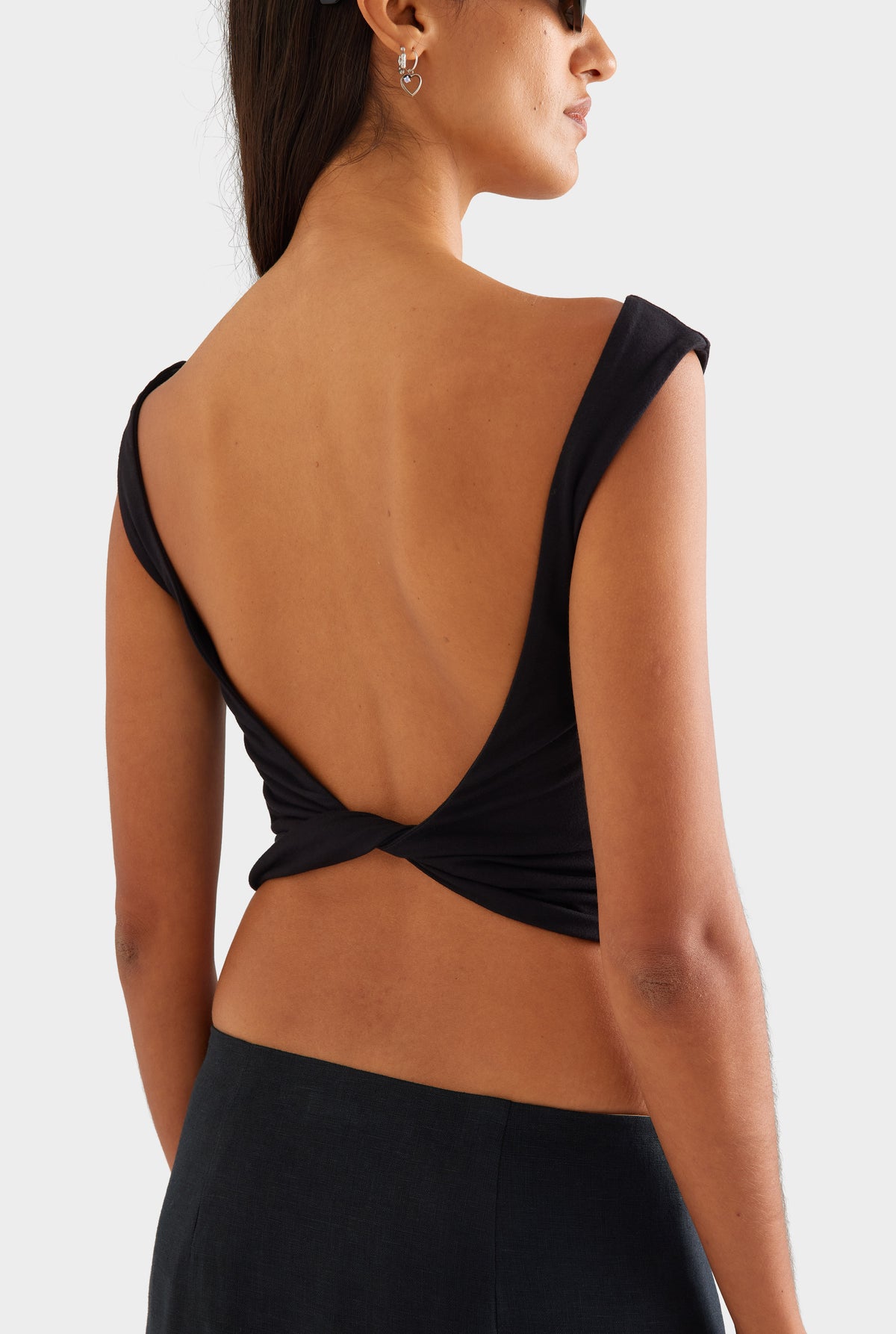 Twist Back Boat Neck Top - Black