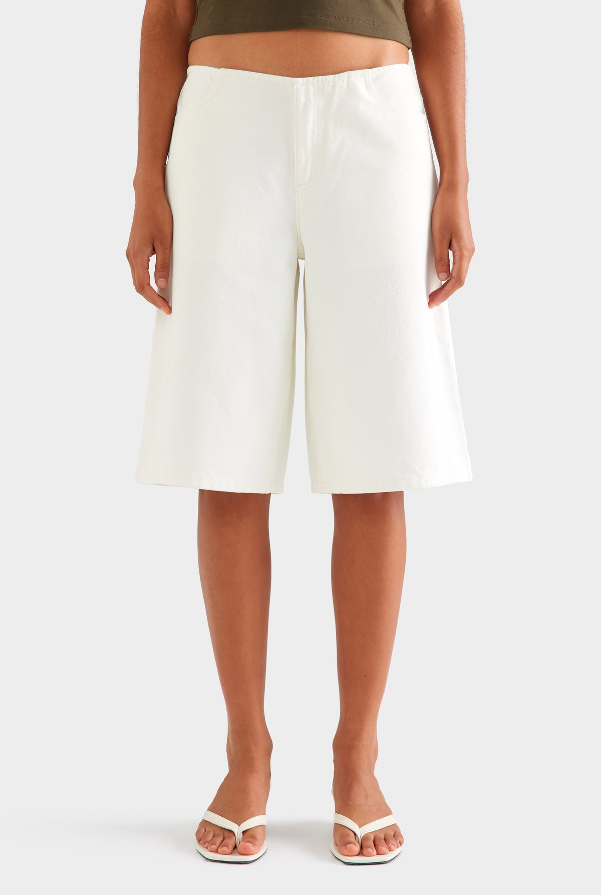 Low Rise Denim Bermuda - White [[SU26 - WOMENS - D2 - 44055 - Low Rise Denim Bermuda - White_0366.jpg]]