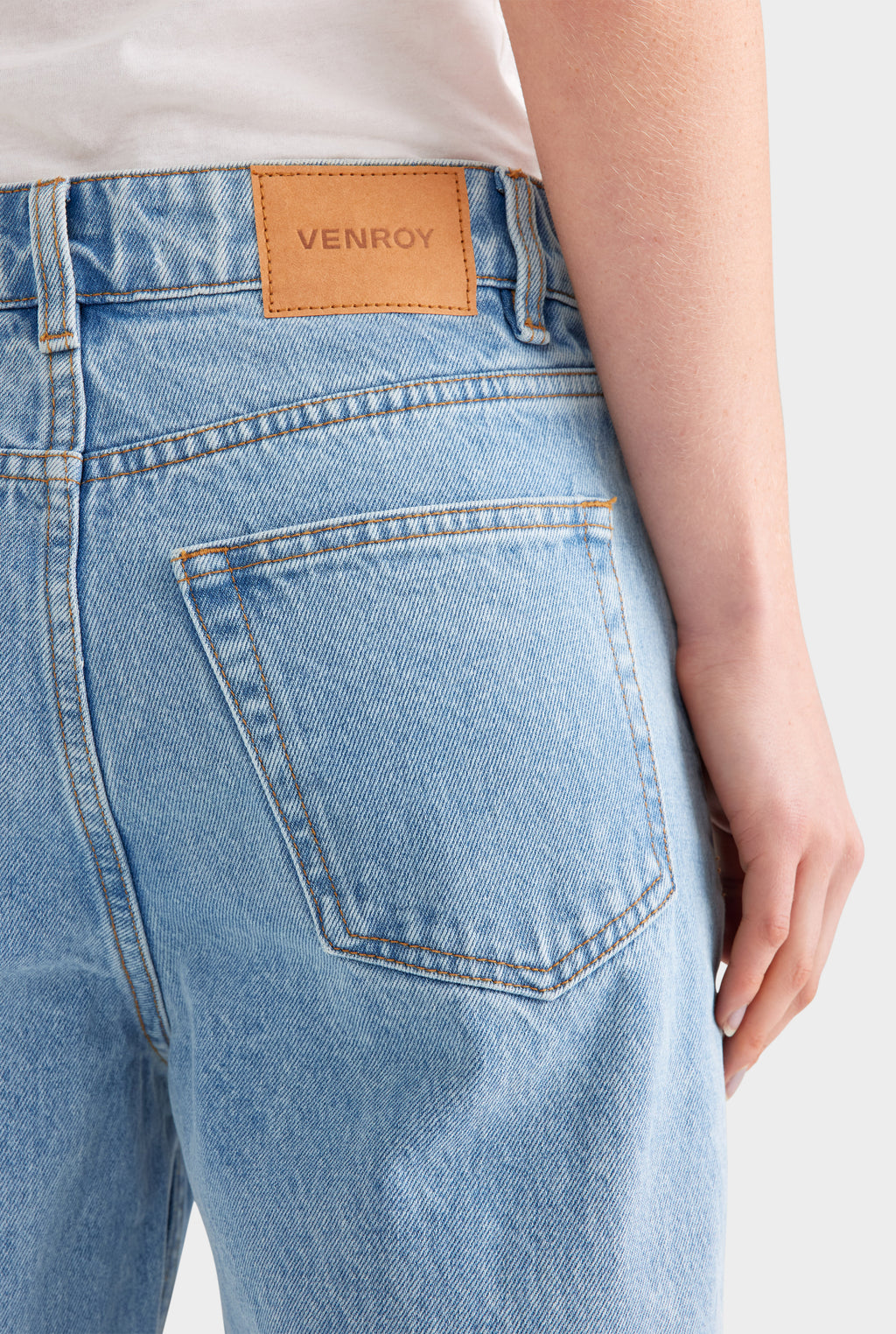 Straight Leg Jean - Light Blue