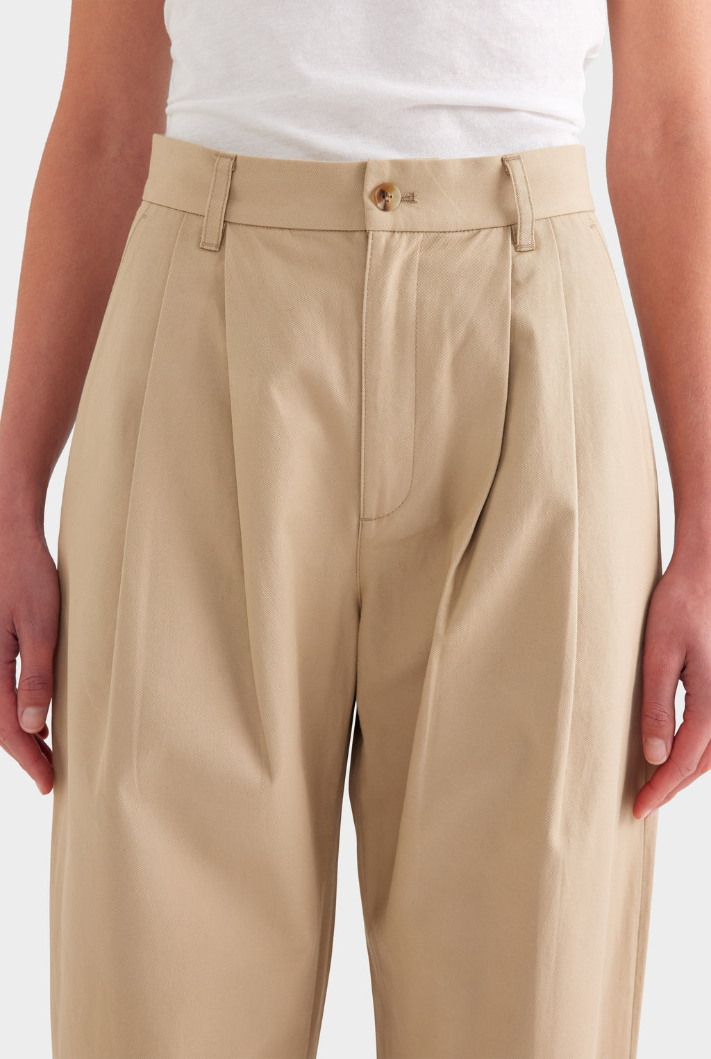 Tapered Cotton Pleat Pant - Pale Khaki