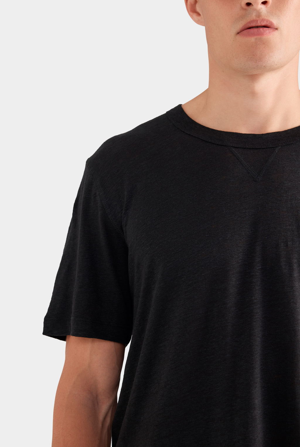 Coverstitch Linen T-Shirt - Black