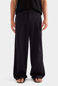Relaxed Pleated Cotton Twill Trouser - Black