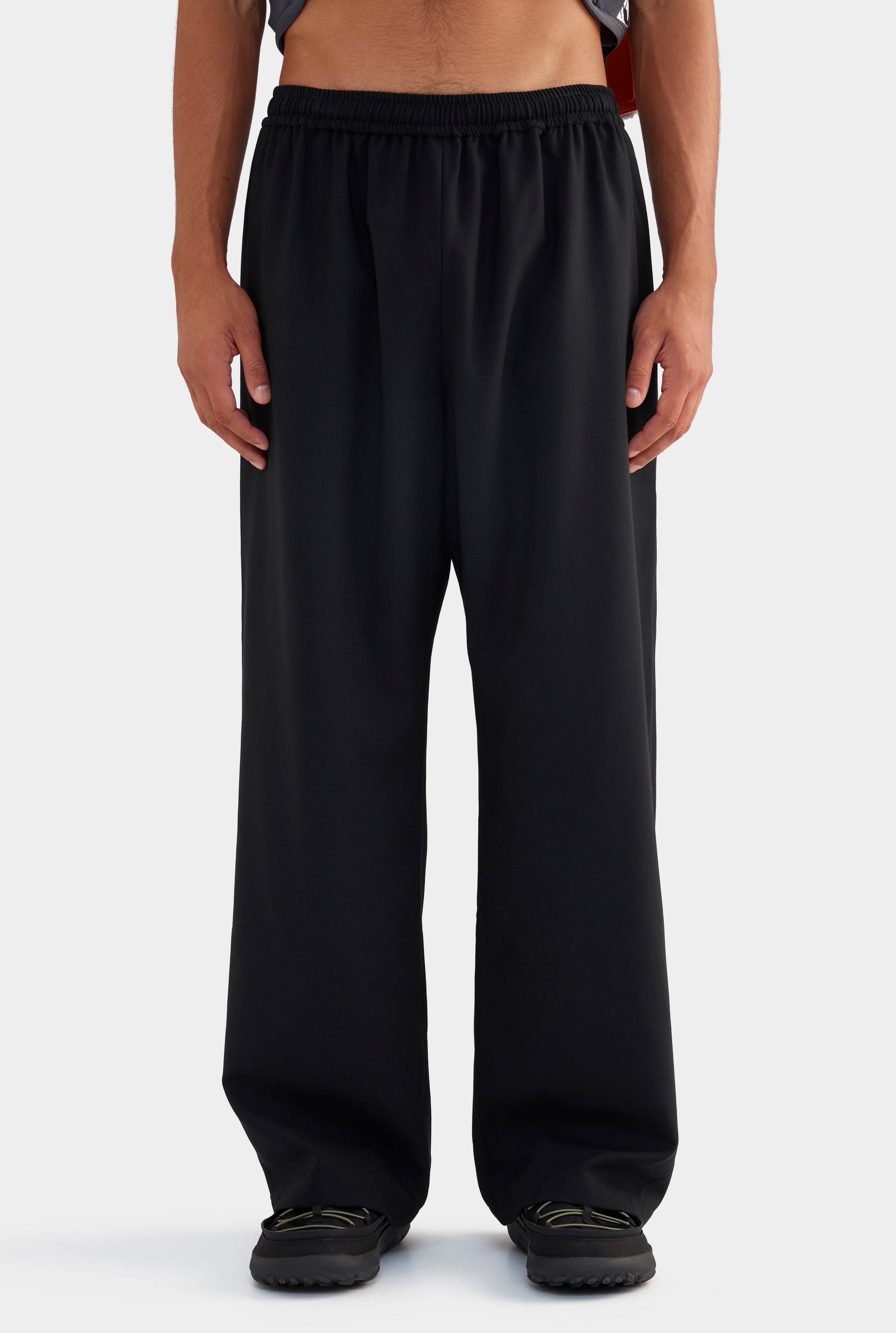 Wool Relaxed Trouser - Black