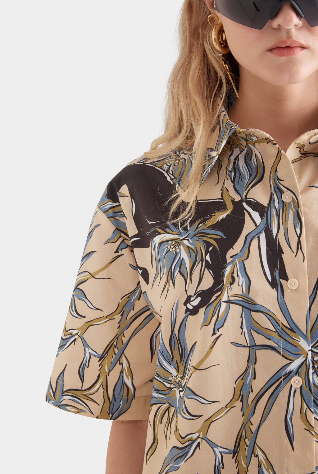 Relaxed Short Sleeve Cotton Shirt - Beige Floral Horse Print