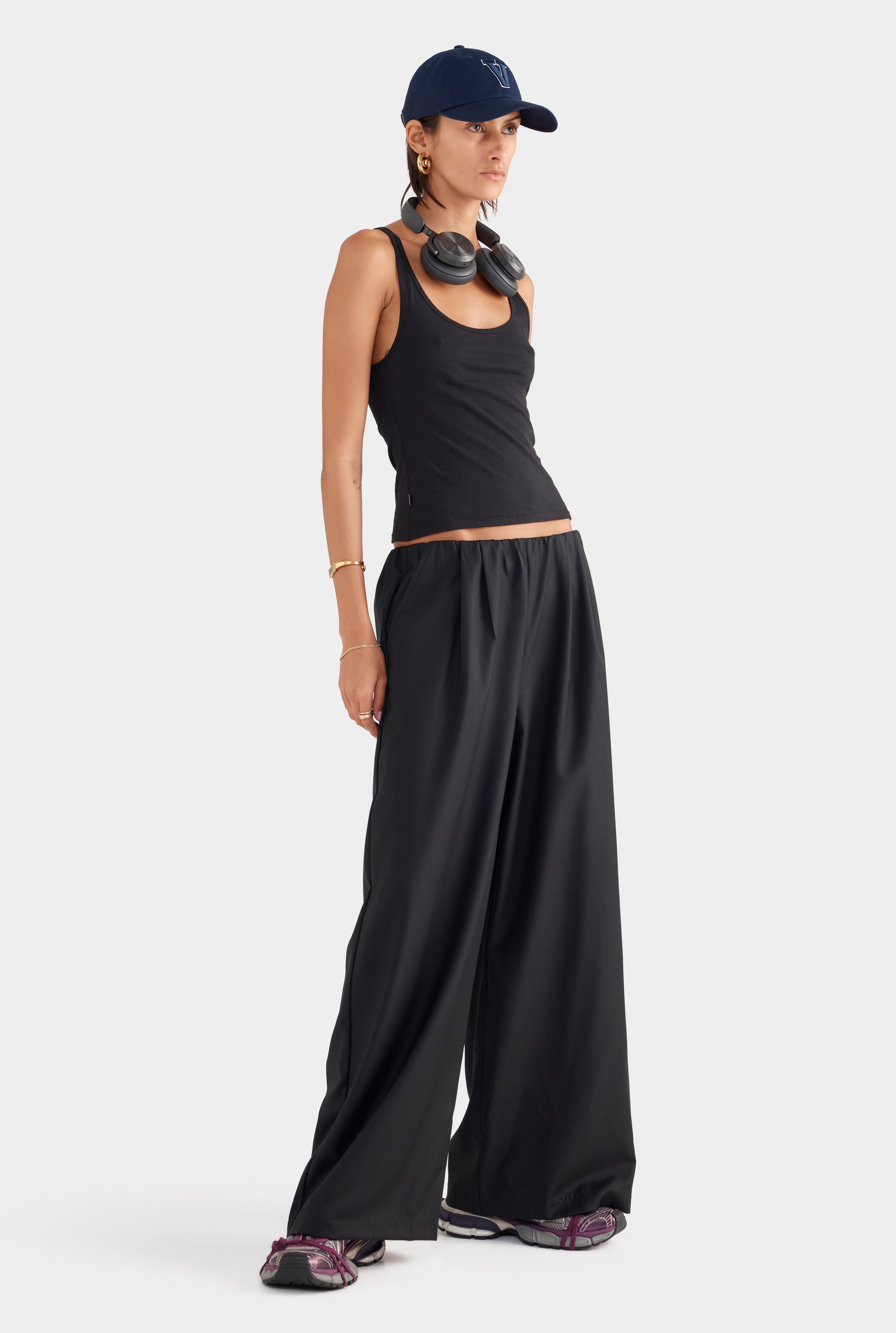 Relaxed Wool Wide Leg Trouser - Black