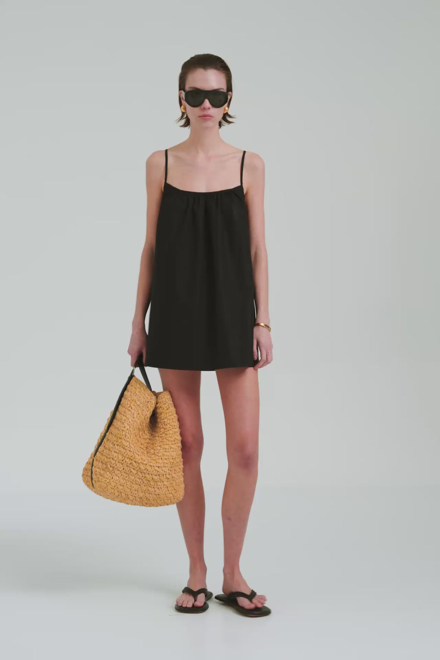 21LOOK_Venroy Ecomm Shoot - Womens - 47134 - Cotton Poplin A-Line Mini Dress - Black_0228.jpg.mp4