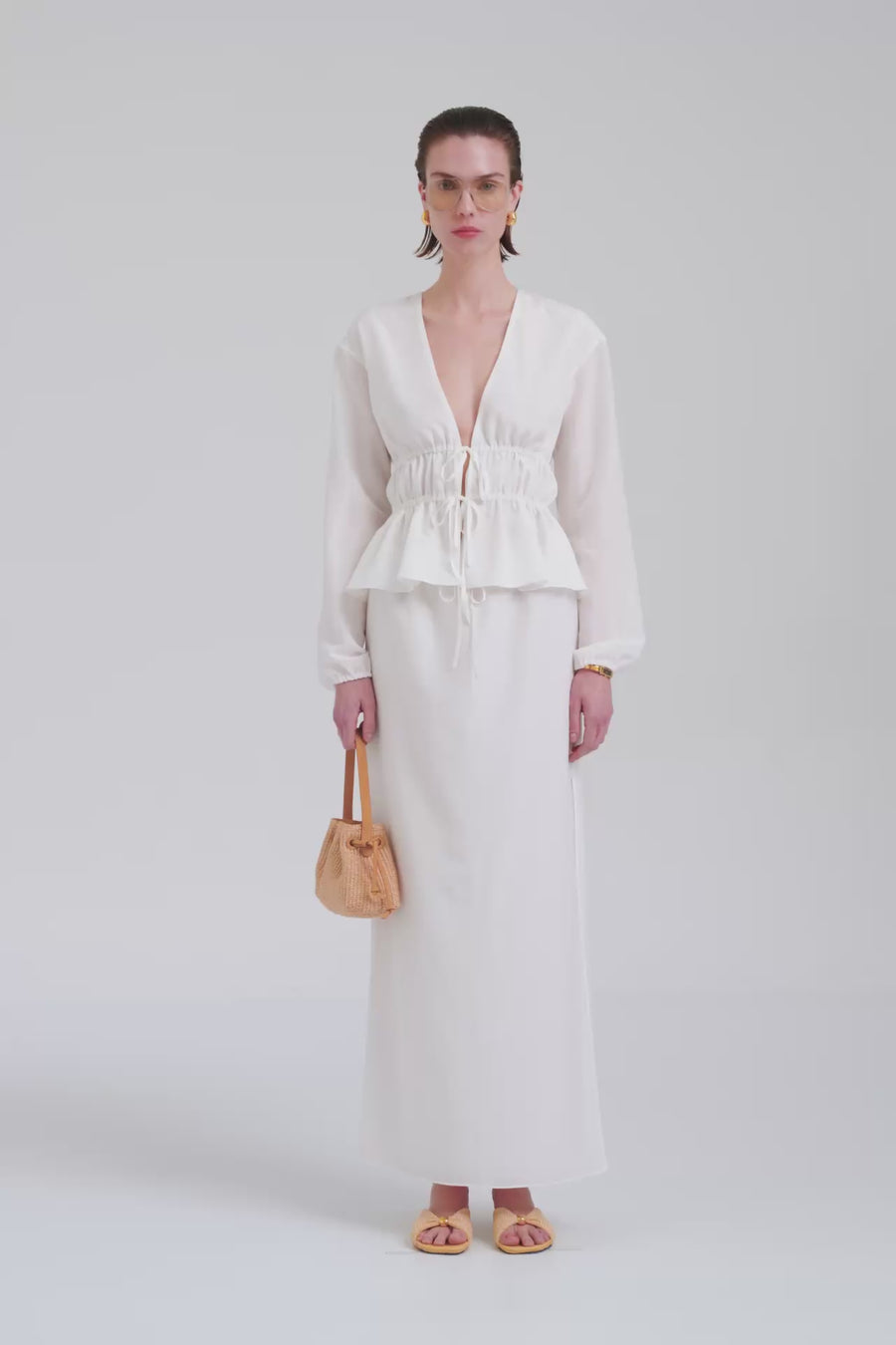 44LOOK_Venroy Ecomm Shoot - Womens - 42175 - Silk Cotton Gathered Blouse - White_0469.jpg.mp4