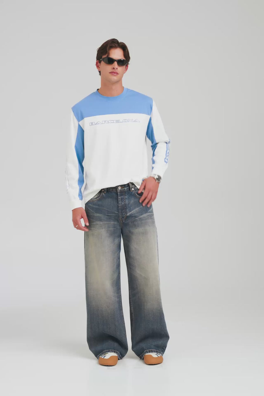 Baggy Denim Jean - Super Vintage Blue [[M_D1 - 35067 - Baggy Denim Jean - Super Vintage Blue.mp4]]