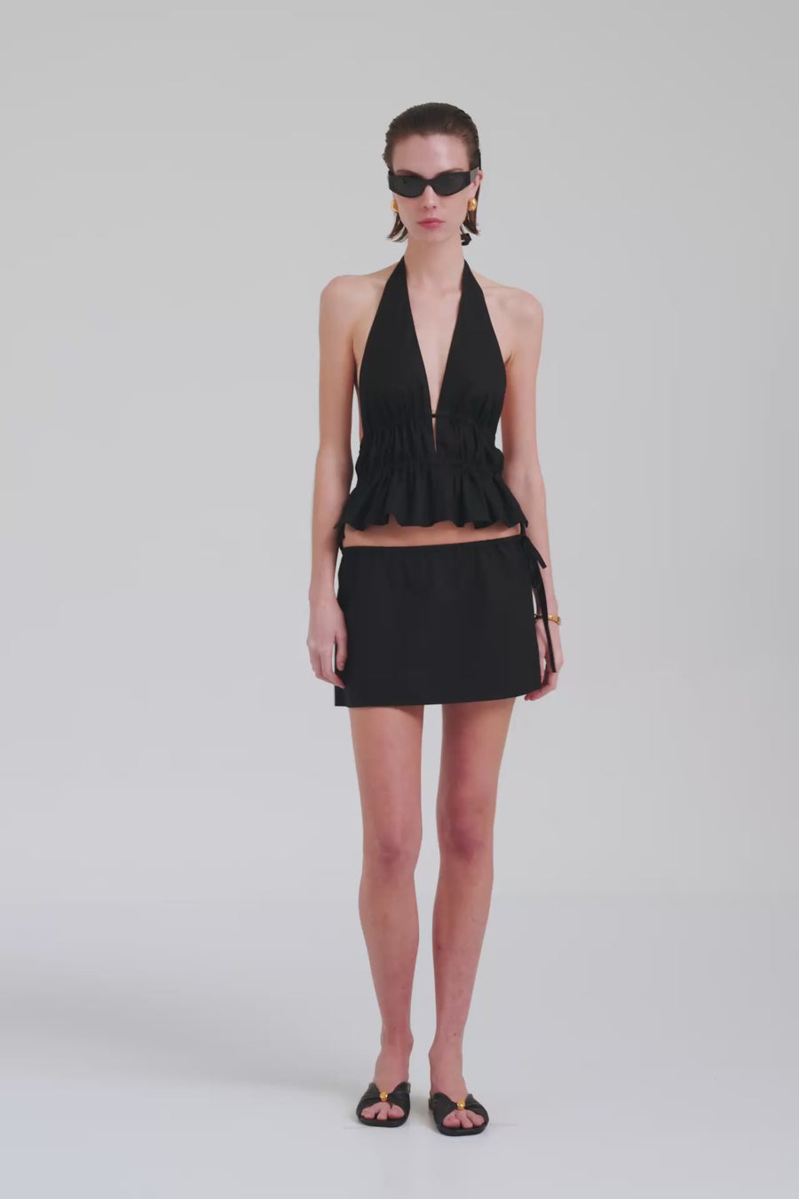 46LOOK_Venroy Ecomm Shoot - Womens - 48065 - Cotton Poplin Drawstring Mini Skirt - Black_0496.jpg.mp4